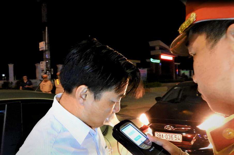 Vi pham nong do con, truong khoa benh vien bi lap bien ban hinh anh