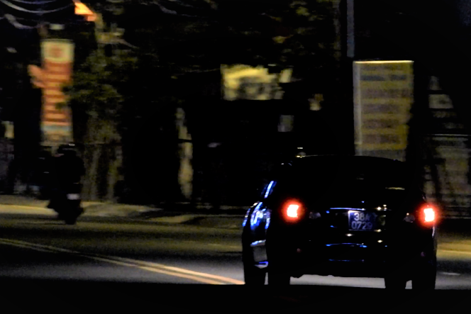 Xe bien xanh thong chot kiem tra nong do con anh 1