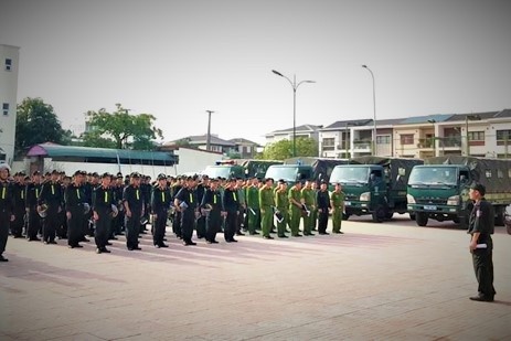 Huy dong 1.500 canh sat chong 'phao tac' dem giao thua hinh anh