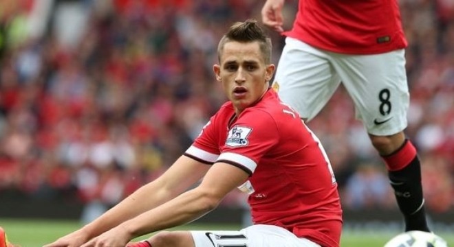 Adnan Januzaj (43 phút): Với khả năng tạo ra đột biến, Januzaj đã gây ra không ít khó khăn cho Gael Clichy ở bên kia chiến tuyến. 