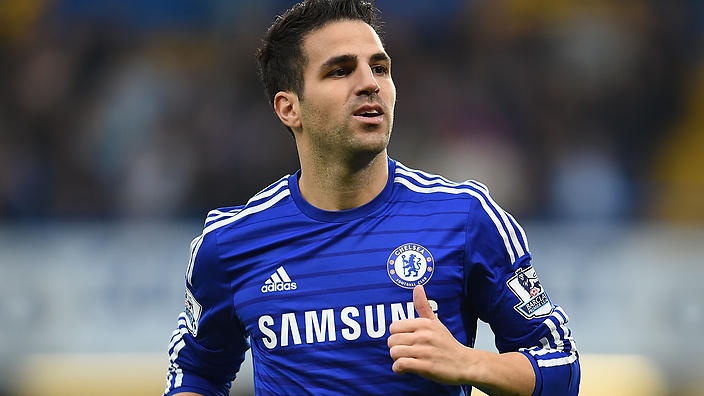 Tiền vệ trung tâm - Cesc Fabregas (Chelsea): Đóng vai trò điều phối bóng, chính Fabregas là tác giả của đường chuyền giúp Hazard lập công ấn định chiến thắng cho Chelsea. Đó cũng là đường chuyền thành bàn thứ 10 của Fabregas mùa này. Ảnh: Sport.