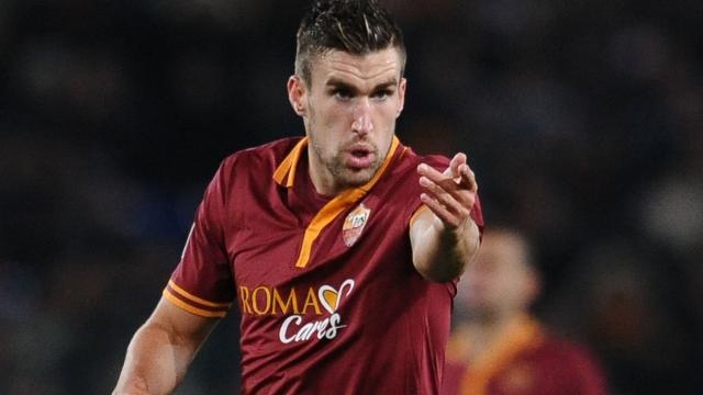 AS Roma gian du voi viec Man Utd theo duoi Strootman hinh anh