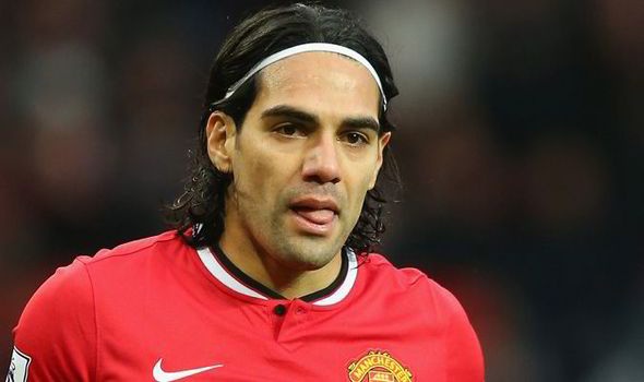 Van Gaal giai thich ly do day Falcao len ghe du bi hinh anh