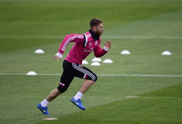 10. Sergio Ramos (Real Madrid và Tây Ban Nha) - 30,6 km/h: Thi đấu trong vai trò hậu vệ nhưng theo Marca, tốc độ cao nhất mà Ramos đạt tới là 30,6 ki lô mét một giờ