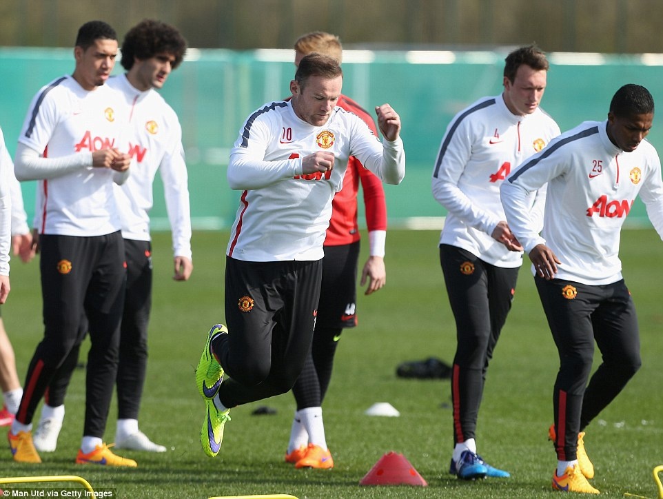 Trước đó, Rooney từng khẳng định derby thành Manchester chính là trận đấu để khẳng định những giá trị và niềm kiêu hãnh.