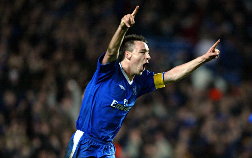 Trung vệ - John Terry: Cũng giống Zanetti, Mourinho đánh giá rất cao Terry ở khả năng cống hiến. Bằng chứng là trong cả hai thời kỳ dẫn dắt Chelsea, Mourinho đều coi vị trí của Terry là bất khả xâm phạm. Ngoài ra, Terry cũng được đánh giá là một trong những trung vệ xuất sắc nhất châu Âu trong suốt hơn một thập kỷ qua.