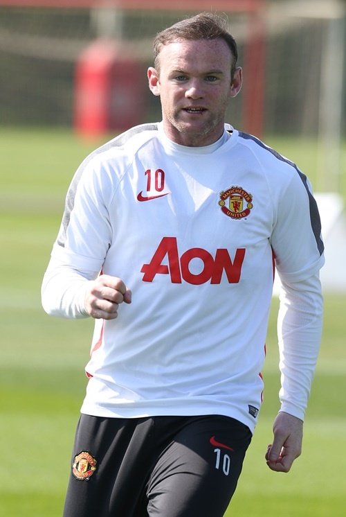 Rooney cũng được chú ý rất nhiều bởi tiền đạo này từng trưởng thành trong màu áo Everton. Mới đây, Rooney thừa nhận rằng vẫn còn yêu đội bóng cũ.