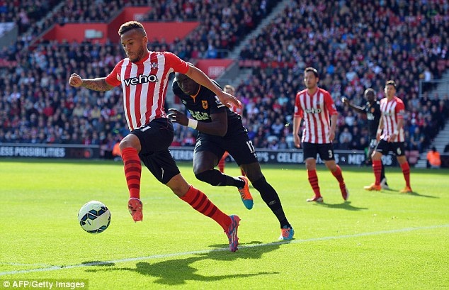 Hậu vệ trái - Ryan Bertrand (Southampton - 30 trận, 2 bàn thắng): 