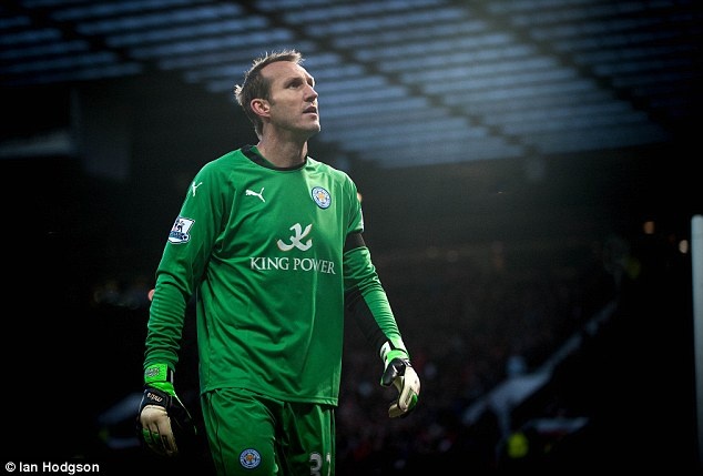 7. Mark Schwarzer (514 trận): Thủ thành người Australia đã ghi tên mình vào lịch sử Premier League khi khoác áo Middlesbrough và Fullham. Năm nay 42 tuổi, Schwarzer vẫn còn thi đấu trong màu áo Leicester.