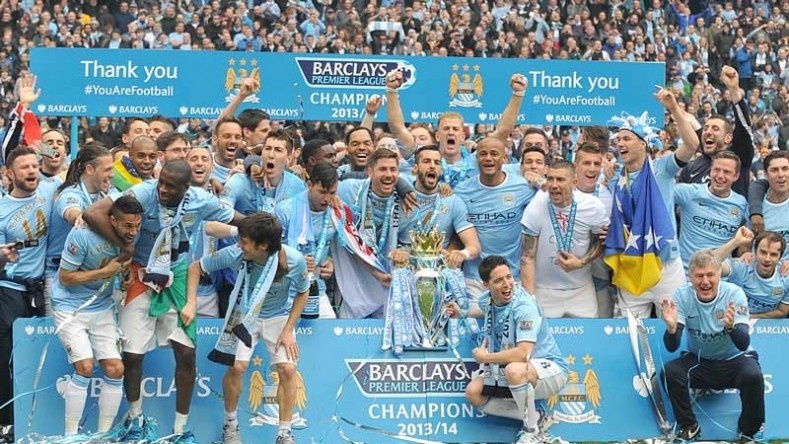Man City mùa 2013-14 (Lỗ 74,3 triệu bảng): Chưa hài lòng với những gì đã đạt được, Man City tiếp tục chi những khoản tiền lớn để mua sắm cầu thủ . Mùa này, Man City chi đến gần 100 triệu bảng để mang về Fernandinho, Jesus Navas, Negredo, Jovetic và Demichelis trong khi chỉ thu về 16,8 triệu bảng. Cũng vì vậy mà Man City đã bị UEFA phạt vì vi phạm Luật Công bằng tài chính.