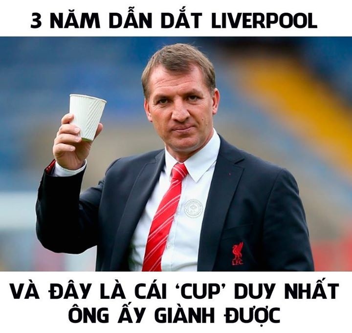 HLV Rodgers vẫn trắng tay chưa giành nổi một danh hiệu nào sau 3 năm dẫn dắt Liverpool.