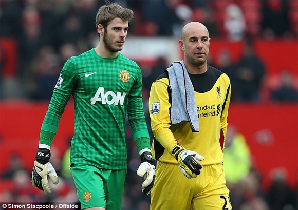 Fan che gieu chuoi 25 nam trang tay cua Liverpool hinh anh