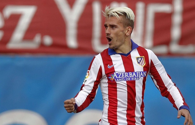 Tiền vệ trái - Antoine Griezmann (Atletico Madrid): Chẳng phải ngẫu nhiên Chelsea đang muốn trả mức phí giải phóng hợp đồng để đưa Griezmann về Stamford Bridge. Tiền vệ người Pháp đã ghi cú đúp đưa Atletico Madrid vượt qua Elche với tỉ số 3-0.