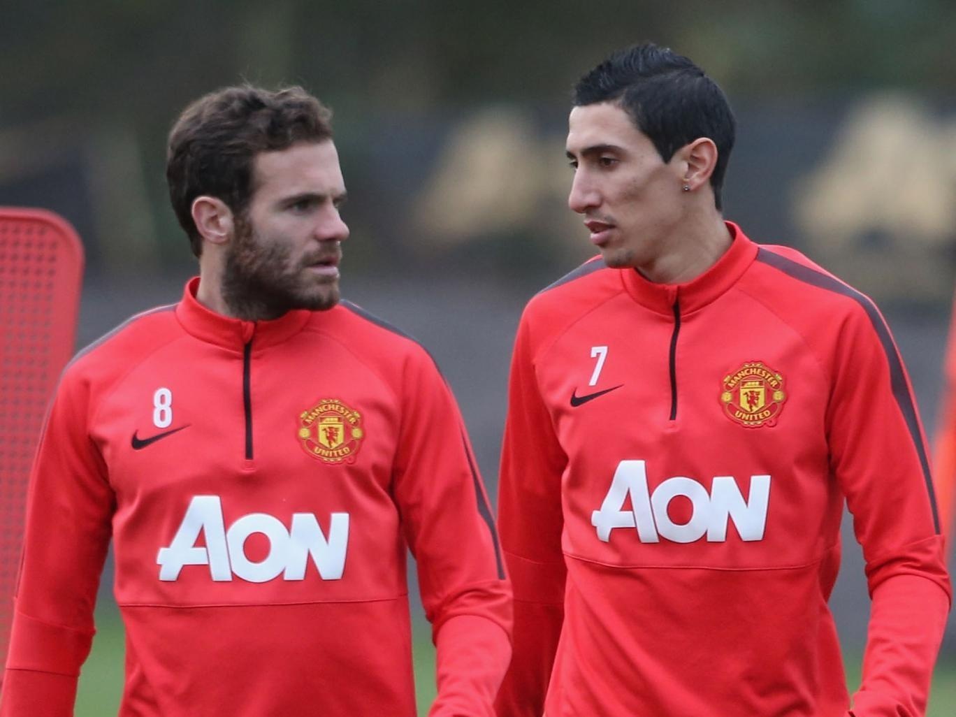 Với mức giá 36 triệu bảng, Martial là bản hợp đồng đắt giá thứ ba trong lịch sử Man Utd, chỉ sau Di Maria (59,7 triệu bảng) và Juan Mata (37,1 triệu bảng).