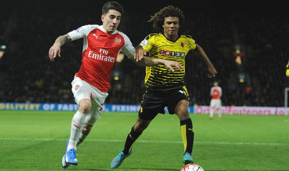 Hậu vệ phải - Hector Bellerin (Arsenal): Bellerin đã vượt qua Zabaleta để góp mặt trong đội hình tiêu biểu khi hậu vệ trẻ này lên công về thủ đều xuất sắc. Đặc biệt, Bellerin chính là người đã có pha đi bóng rồi kiến tạo cho Ramsey ghi bàn giúp Arsenal 