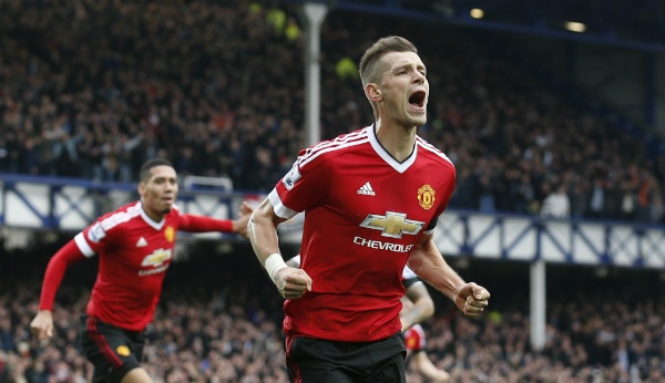 Herrera vang bong o doi hinh tieu bieu vong 9 Premier League hinh anh