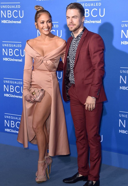 jennifer lopez gặp sự cố lộ hàng ảnh 2 jennifer lopez gap su co lo hang anh 2