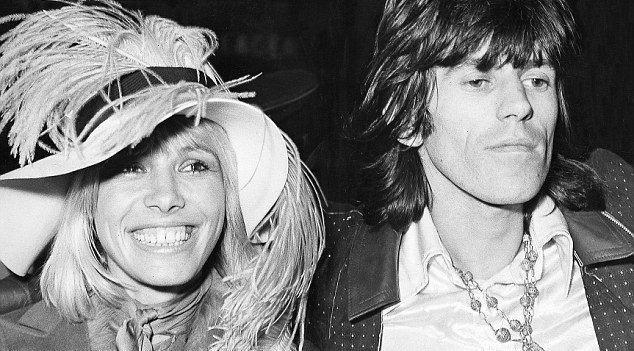 Nu dien vien Anita Pallenberg qua doi o tuoi 73 hinh anh