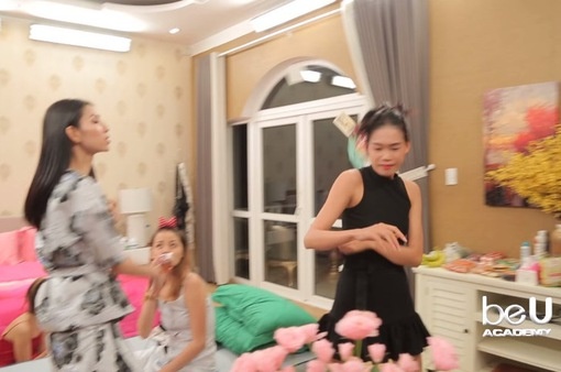 thuỳ dương quăng đồ vào nguyễn hợp ảnh 2 thuy duong quang do vao nguyen hop anh 2