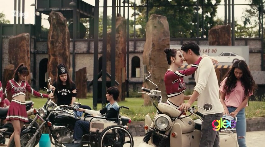 'Glee' tap 3: Phuong Trinh au yem Rocker Nguyen sau dem o cung Huu Vi hinh anh