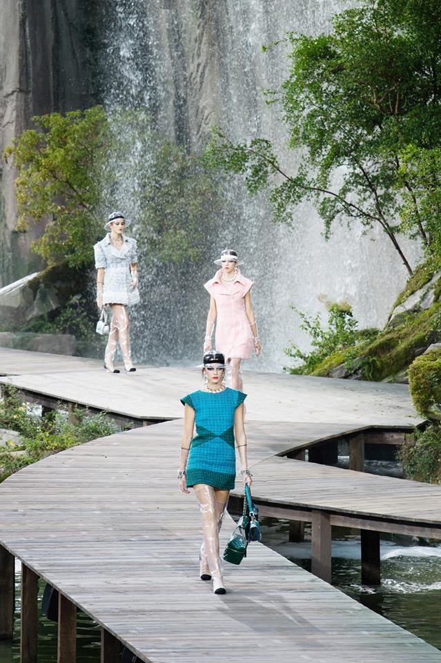 bố già thời trang Karl Lagerfeld ảnh 4 bo gia thoi trang Karl Lagerfeld anh 4