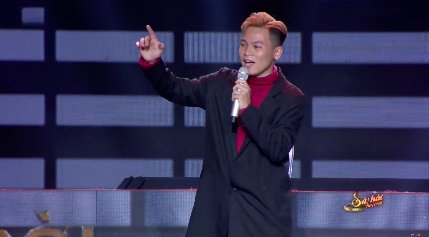 Chang trai hat ve phan nguoi chuyen gioi duoc Le Minh Son khen ngoi hinh anh