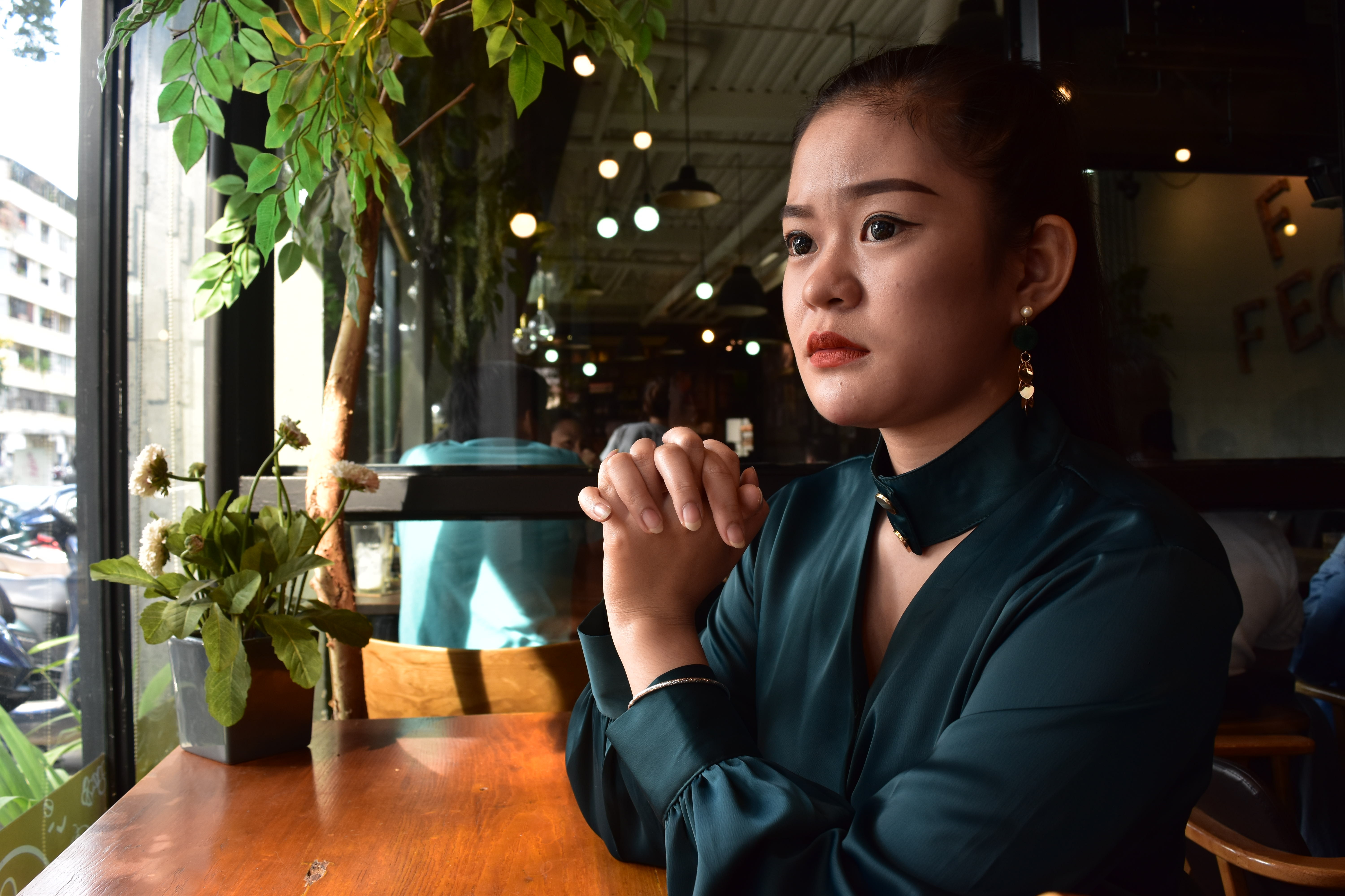 Co gai bi nem da trong 'Quy co hoan hao': 'Em no khan gia loi xin loi' hinh anh