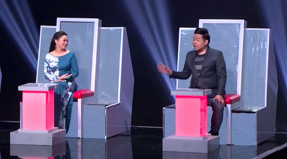 Nhu Quynh 'da deu' Quang Le: Em muon chi mac quan jeans voi ao dai? hinh anh