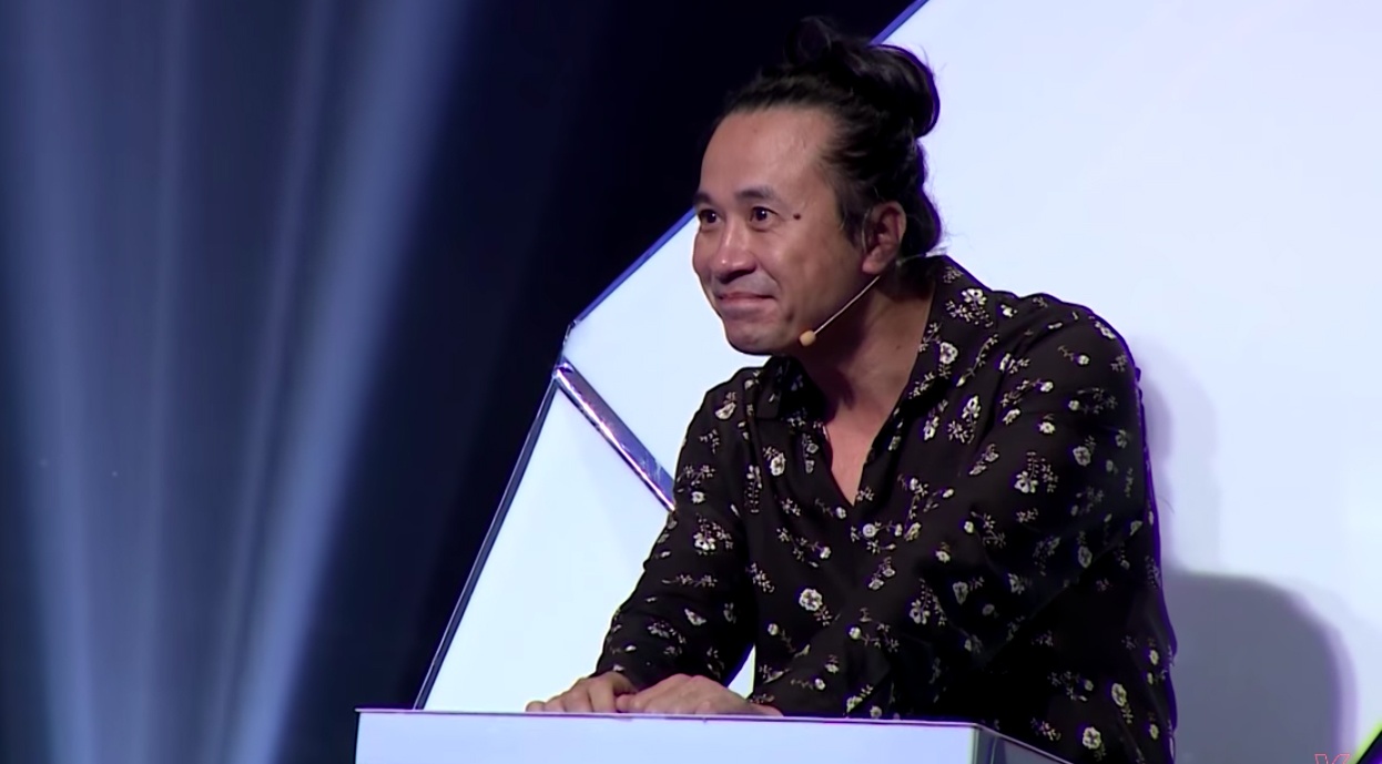 Le Minh Son noi loi yeu thi sinh tren san khau Sing my song hinh anh