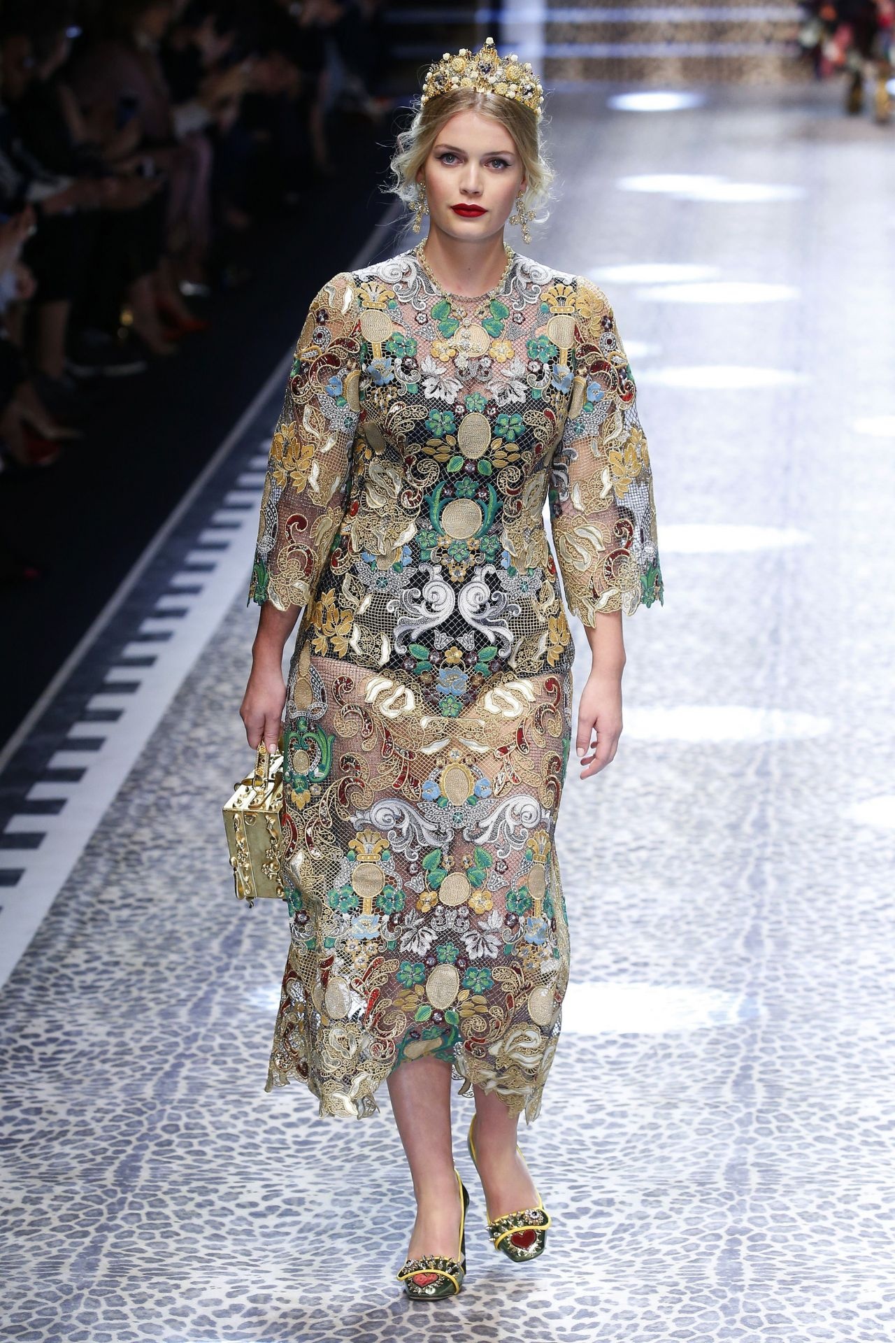 Chau gai cong nuong Hoang gia Anh anh 5