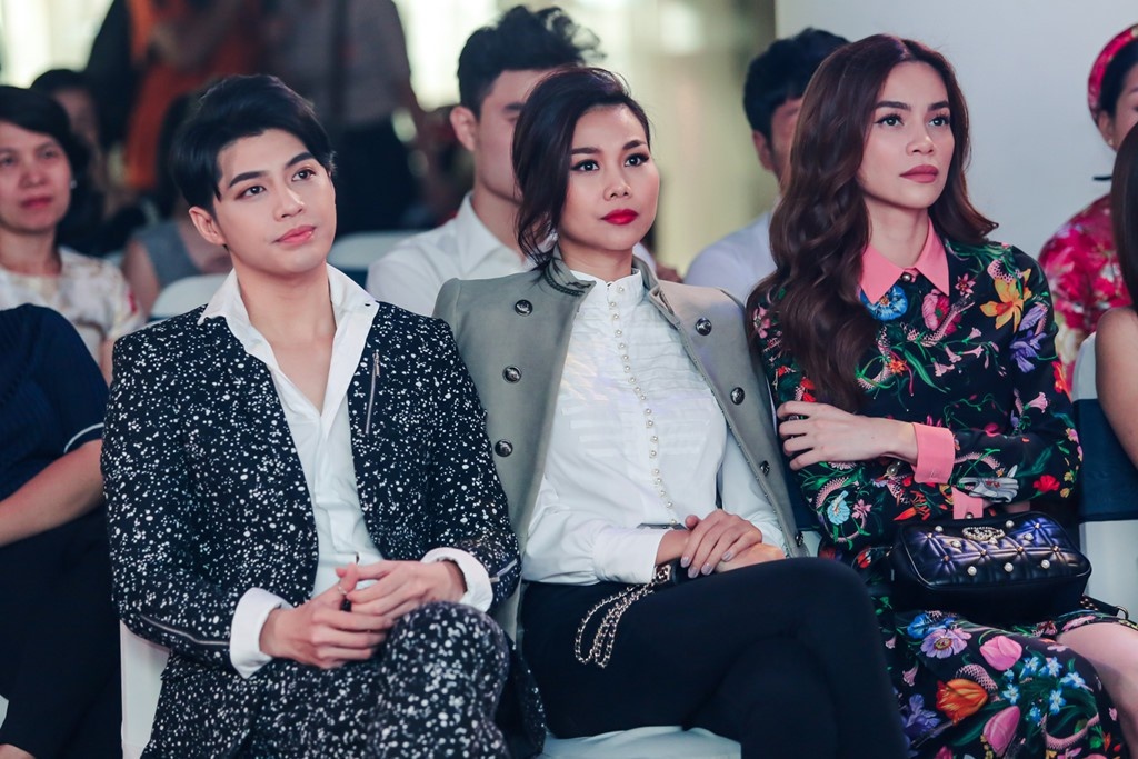 Sao nam trang diem dam anh 6