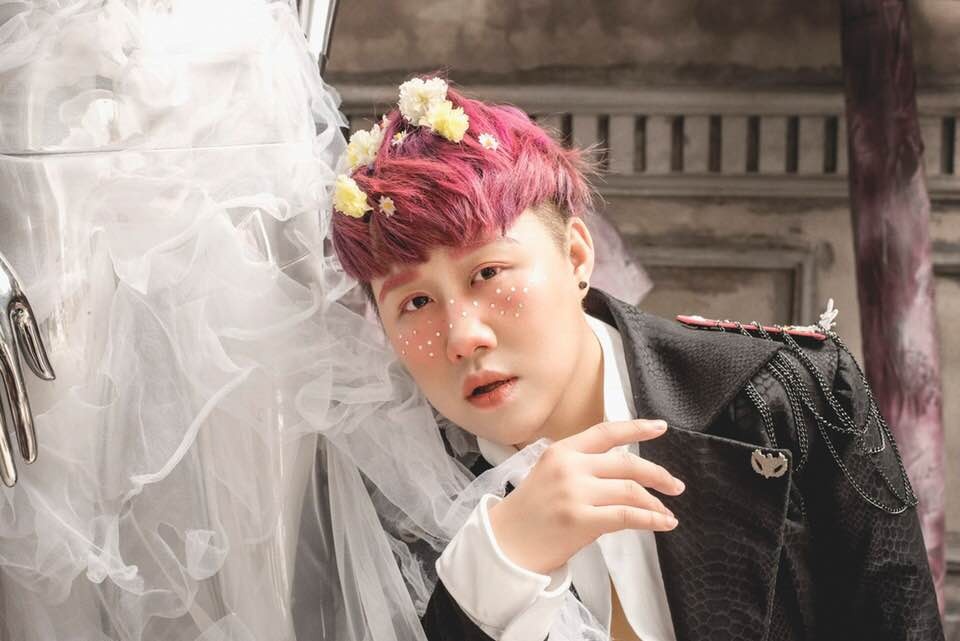 Sao nam trang diem dam anh 10