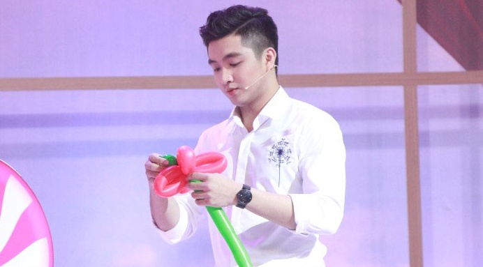 Dau bep dep trai hat hit Cao Thai Son bi tu choi hen ho o game show hinh anh