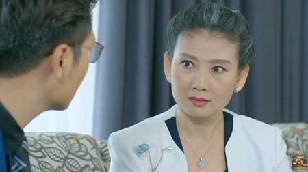 'Ca mot doi an oan': Ba Lan nghi ngo khi biet Binh la con chau Vu gia hinh anh