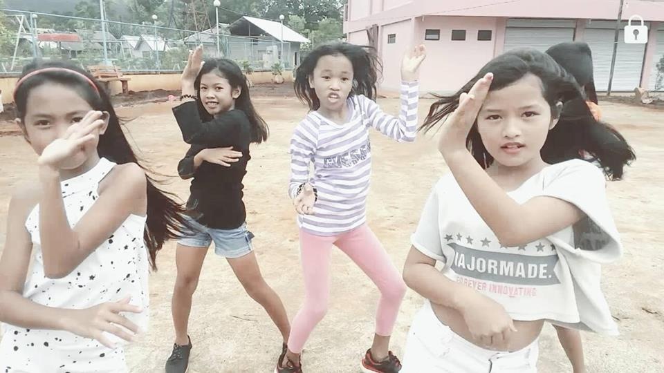 Lirah Bell co gai noi bat nhat nhom Ponytail Girl anh 8