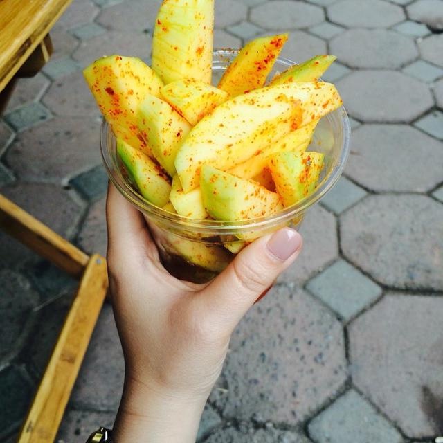 gioi tre Sai Gon an gi truoc khi co sua tuoi tran chau duong den anh 7