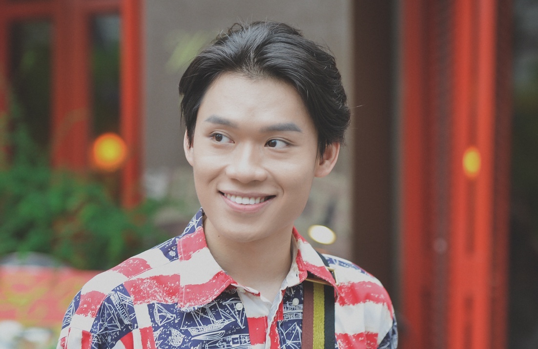 ‘Thay giao mua’ Quang Trung: Se gia gai neu vai dien van minh hinh anh