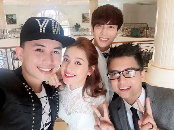 Quoc tu Selfie va hinh anh cua cac nhom noi tieng anh 6