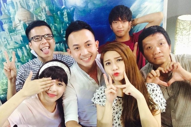 Quoc tu Selfie va hinh anh cua cac nhom noi tieng anh 5