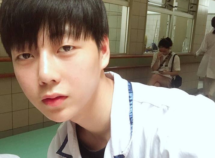 Hot boy truong Y cao 1,80 m, 'soai' khong kem idol Han Quoc hinh anh