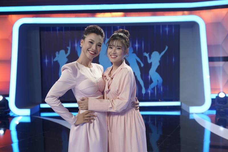 Hoang Oanh, Hoang Yen Chibi gianh 50 trieu dong tai Nguoi bi an hinh anh