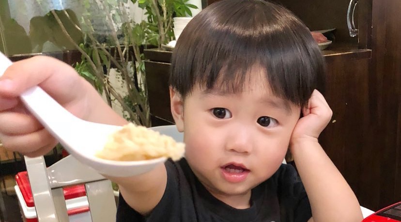 Nhung khoanh khac dang yeu cua Xoai - nhoc ty noi tieng nhat nhi MXH hinh anh