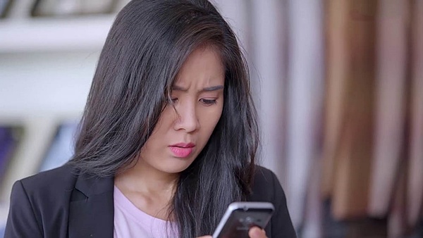 ‘Gao nep gao te’: Huong bi chong dan canh ngoai tinh hinh anh
