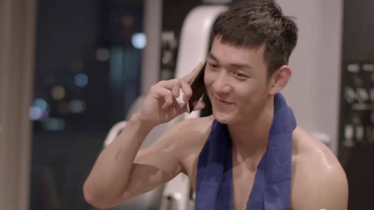 Hau due mat troi: Song Luan khoe bung 6 mui khong kem Song Joong Ki hinh anh