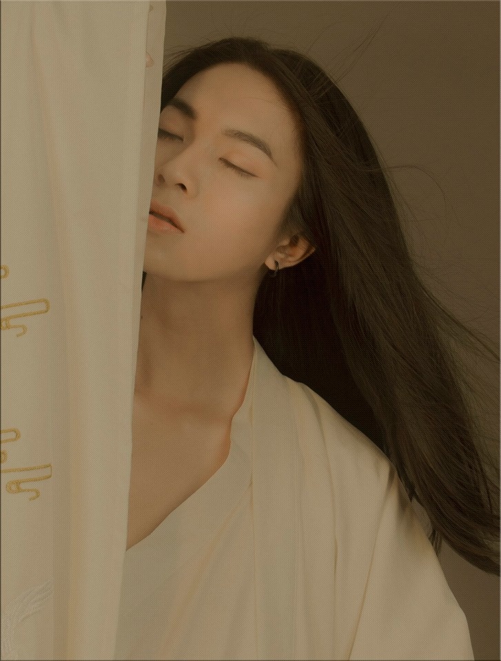 Chang trai duoc khen dep nhu con gai anh 4