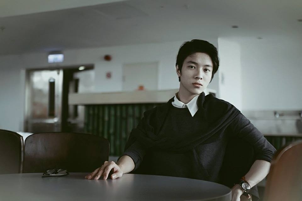 Chang trai duoc khen dep nhu con gai anh 11