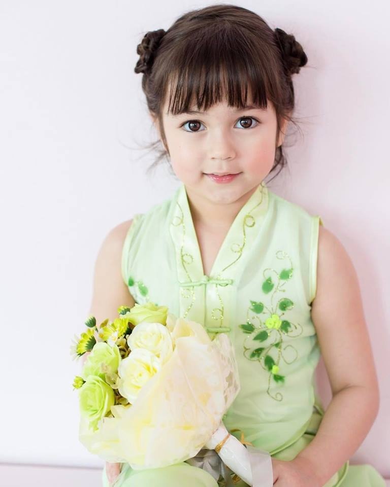 Nhung be gai dang yeu noi tieng nhat chau A anh 12