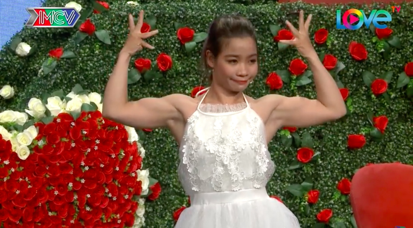 Ke ve 7 moi tinh cu, nu van dong vien the hinh bi tu choi hen ho hinh anh