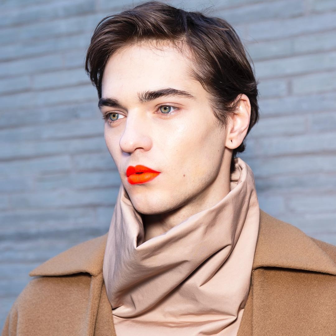 xu huong trang diem anh 9