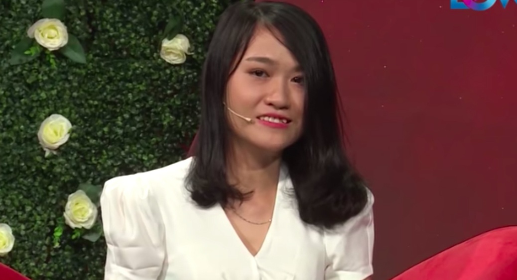 9X xinh dep dong y hen ho voi huan luyen vien the hinh hinh anh